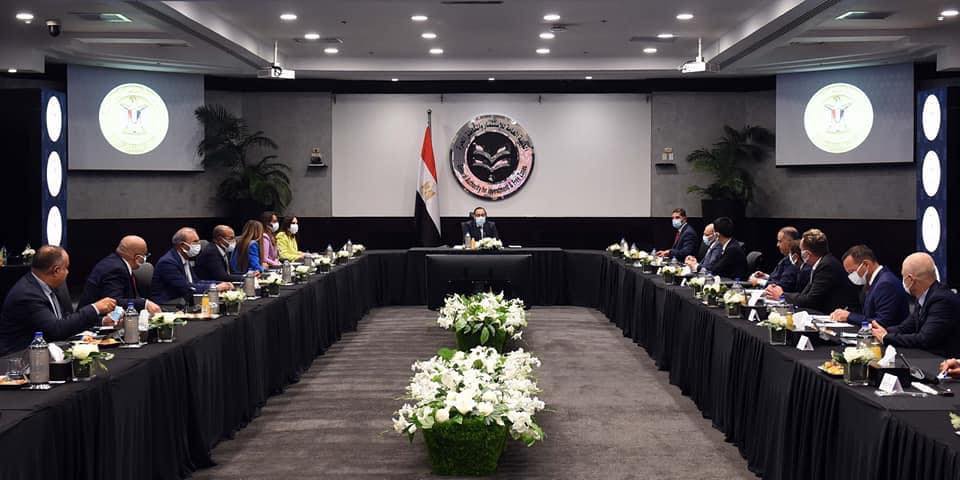 رئيس الوزراء يتابع الجدول الزمني لتنفيذ المشروعات التي تم توقيع مذكرات تفاهم بشأنها خلال الفترة الماضية