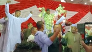 " كرم الصعايدة "..عريس يجمع نقطة فرحه " نصف مليون جنيه "