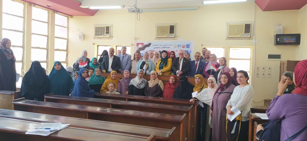 طب بنها  ندوة توعوية حول المبادرة الرئاسية " حقك تنظمي