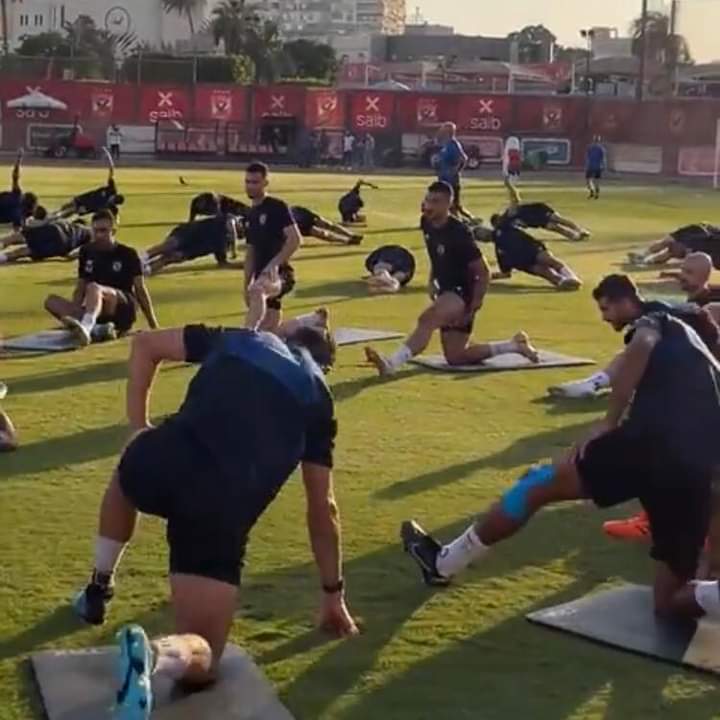 صور - "كولر" يقود المران للاعبي النادي الأهلي صور - "كولر" يقود المران للاعبي النادي الأهلي