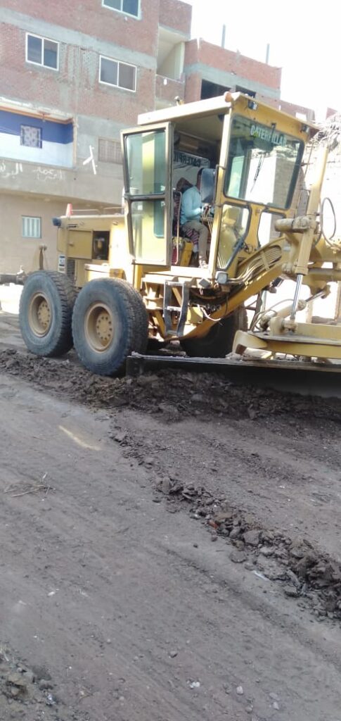 استجابة لأخبار ترند .. بدء أعمال المرحلة الأولى لرصف طريق "أبو الغيط - الحادثة" بالقناطر الخيرية