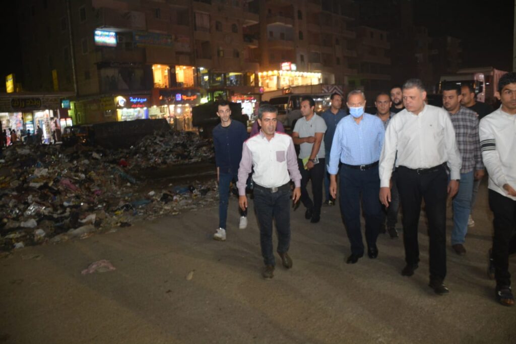 محافظ القليوبية: رفع 900 طن قمامة من الشوارع وتحرير 150 محضر للمحلات بشبرا الخيمة