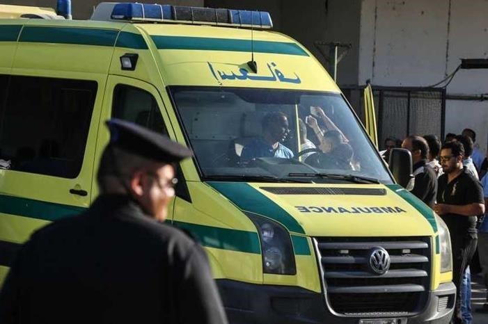 لودر صدمه وفر هاربًا .. مصرع عامل في حادث تصادم بالقليوبية