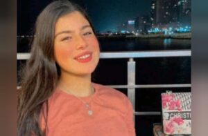 الف مليوون مبرووك للطالبة منه أحمد عبد النبي الصعود في السباحة