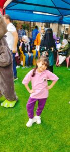 "شكرًا فرحتونا" .. رسالة الطفلة "خديجة" لمجمع مدارس الشبان العالمية