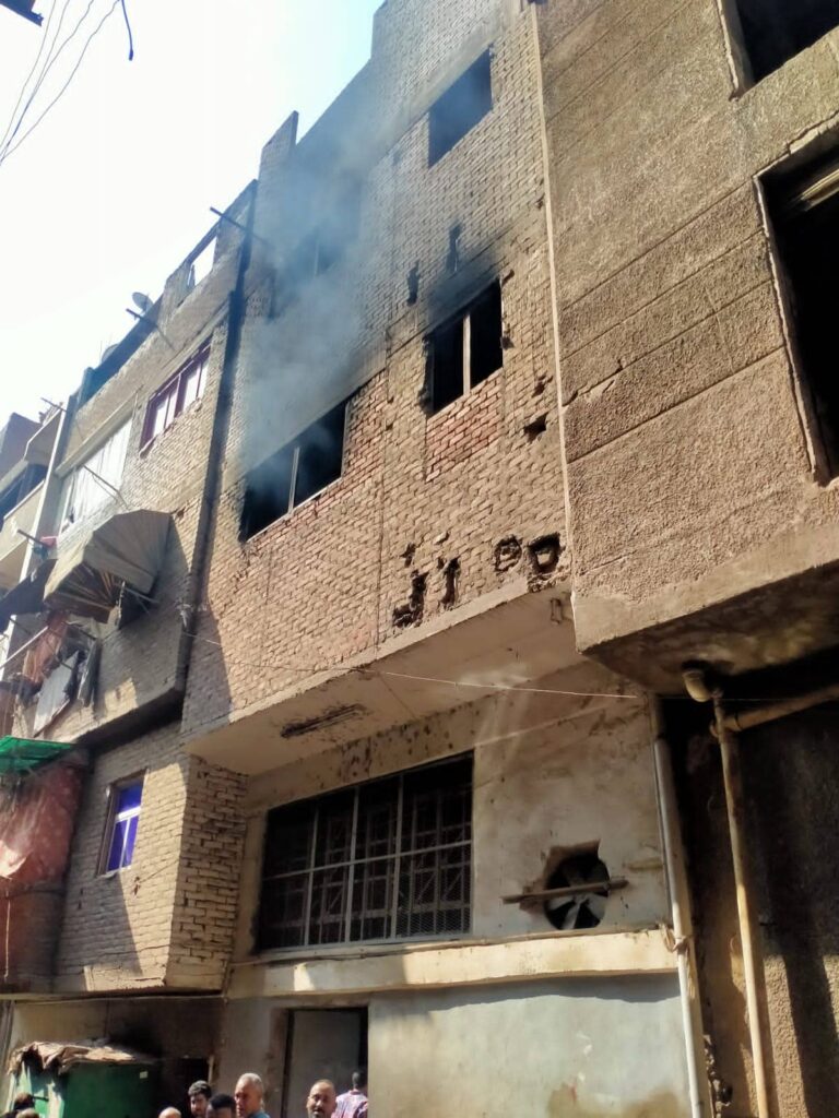 صور .. السيطرة على حريق بمصنع "كاوتش" بشبرا الخيمة صور .. السيطرة على حريق بمصنع "كاوتش" بشبرا الخيمة