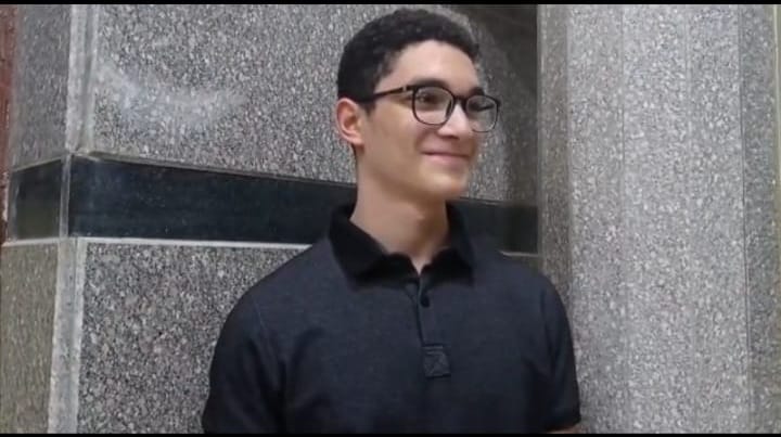 أحد الطلاب المتفوقين بمدارس الشبان ببنها : محمد جابر إلتحق بكلية العلاج الطبيعي ويشرح دور المدرسة