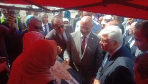 وزير التعليم العالي يشارك طلاب جامعة بنها الأهلية لعبة الشطرنج