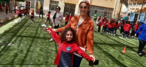 " الفرحة ليها صوت " ...رسم علي الوجه وفقرات رياضية فنية في استقبال طلاب شبان بنها