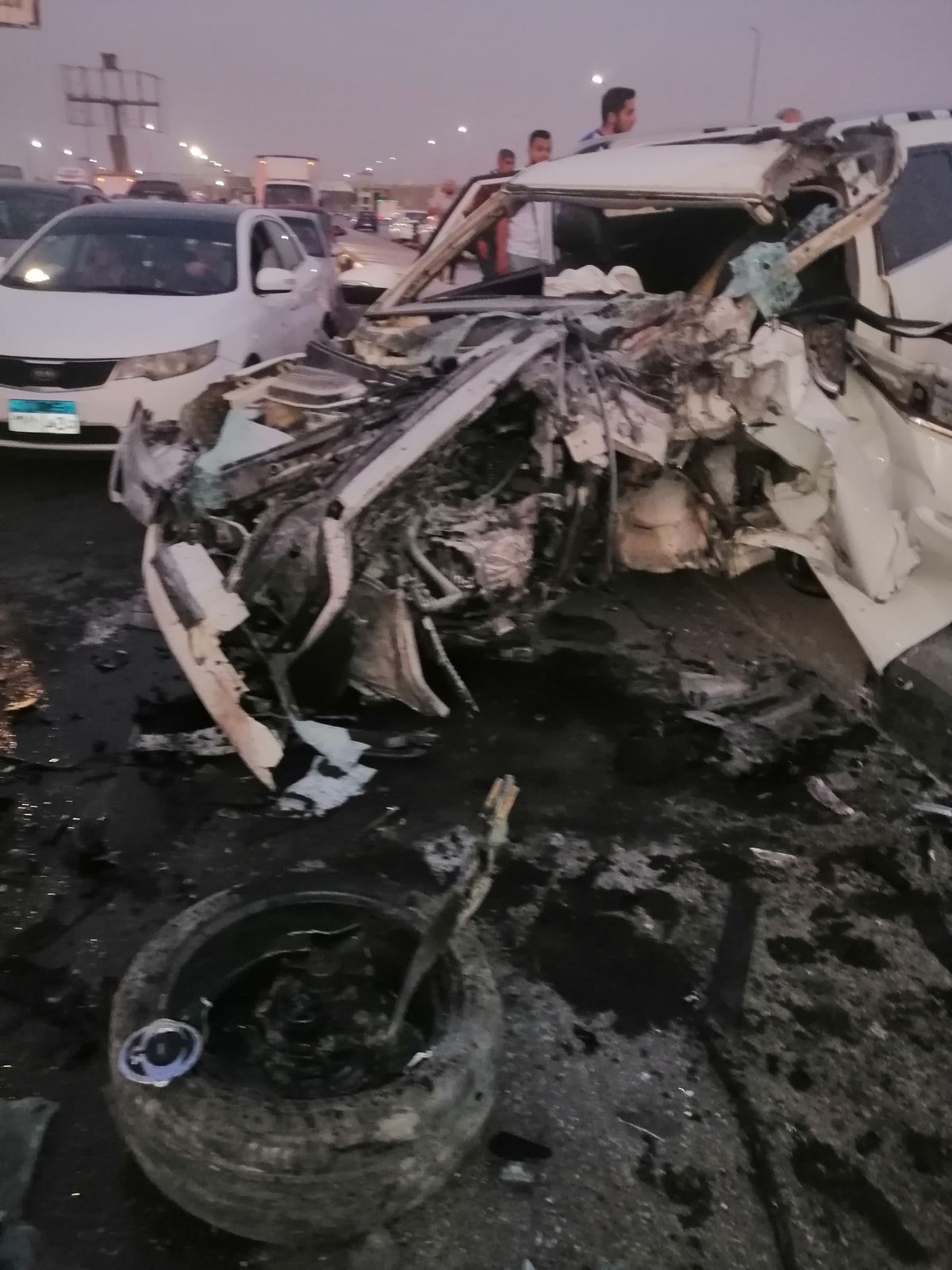 صور.. إصابة 13 شخص في حادث انقلاب سيارة ميكروباص بالقليوبية
