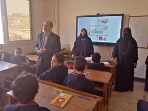 لمتابعة الانضباط .. مرور مدير مجمع شبان بنها علي الفصول