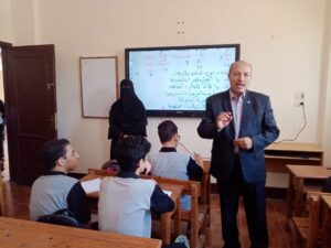 لمتابعة الانضباط .. مرور مدير مجمع شبان بنها علي الفصول