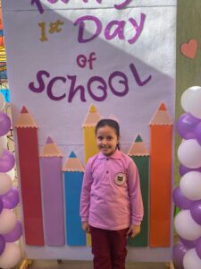 "سيشن وصور تذكارية "الشبان ببنها تستقبل زهور رياض الأطفال