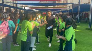 في لفته انسانية ..طلاب شبان بنها ينظمون ممر شرفي لمعلميهم