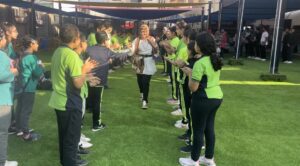 في لفته انسانية ..طلاب شبان بنها ينظمون ممر شرفي لمعلميهم