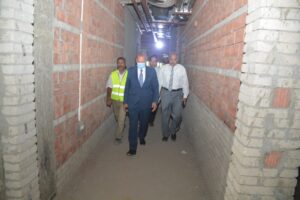 محافظ القليوبية يتابع مشروعات بنها وطوخ والقناطر الخيرية