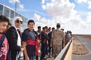 قاعدة محمد نجيب العسكرية تحتضن أبناء مدرسة هيئة الشبان العالمية ببنها