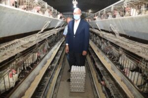 محافظ القليوبية يتفقد مشروع الـ 30 مليون بيضة ويستقبل لجنة لمعاينة المشروع