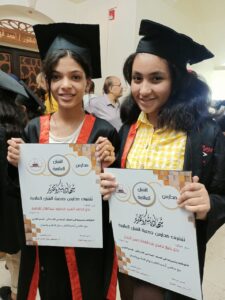 "من شابه أمه ".. ندي تحلم ان تكون طبيبة مثل والدتها