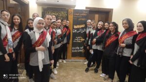 شبان بنها داخل حلواني الرفاعي