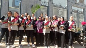 شبان بنها داخل حلواني الرفاعي