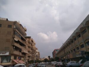 صور - شاهد كسوف الشمس بشوارع القليوبية