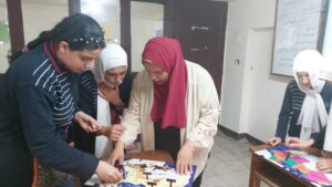 لأول مرة بالقليوبية.. شبان بنها تستخدم استراتيجية خرائط "البازل "للتعريف بالوطن العربي