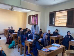 مدير عام مدارس الشبان ببنهايتفقد سير أول يوم في امتحانات الشهر