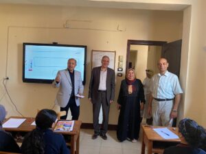 مدير عام مدارس الشبان ببنهايتفقد سير أول يوم في امتحانات الشهر