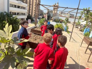 لتدريبهم علي الثقة بالنفس.. لقاءات حوارية لطلاب شبان بنها