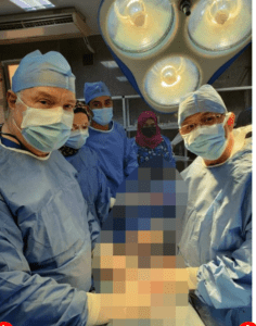 فريق طبي ينجح في استئصال ورم من صدر طفلة بمستشفى بنها الجامعي