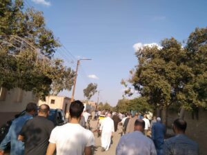 صور - تشييع جثمان مدرس لقي مصرعه أثناء الشرح في مدرسة بشبرا