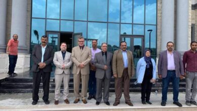 عميد كلية طب "كيل" بإنجلترا يزور جامعة بنها