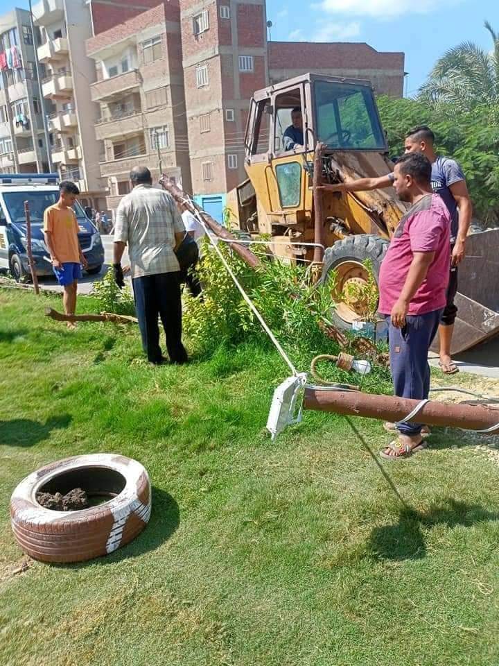 رئيس مدينة بنها يتحدى المتعدين على الأراضى الزراعية وأملاك الدولة بالإزالة الفورية