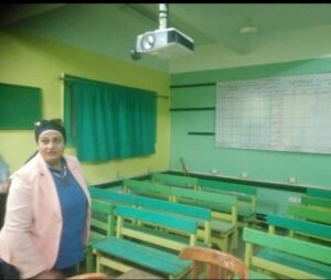 صور - مديرة تعليم القليوبية توجه بسرعة تسليم الكتب الدراسية للطلاب