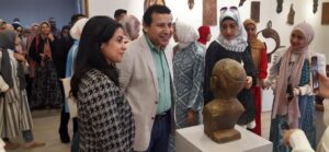 صور - " تطبيقية بنها" تفتتح معرضها الأول لقسم النحت بعنوان " الفن حياة" 