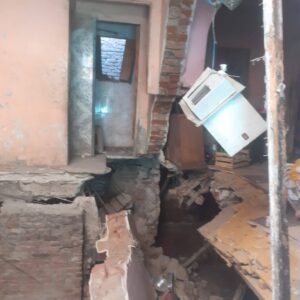 دون خسائر بشرية .. سقوط سقف منزل بشبرا الخيمة - صور