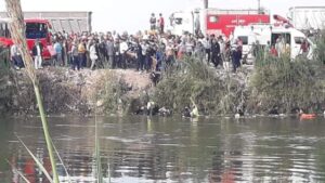 بينهم أطفال .. 16 غريقًا إثر انقلاب ميني باص في ترعة بالدقهلية
