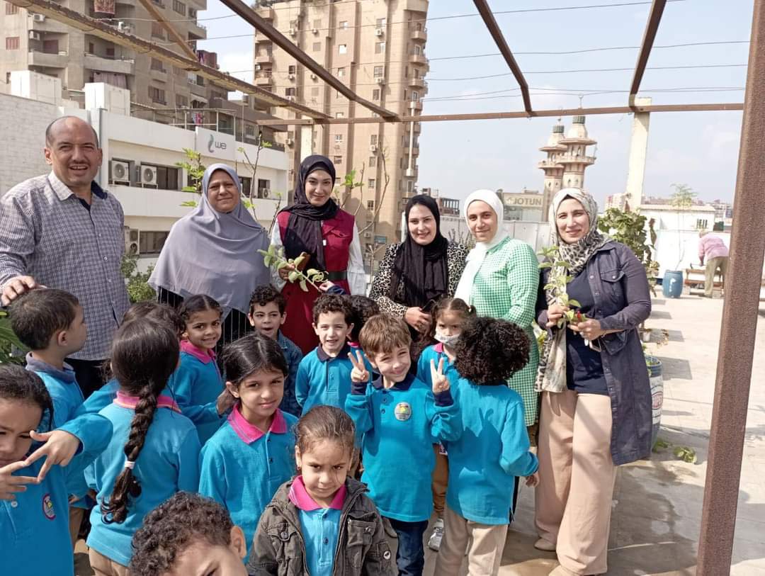 " شمس وخضرا".. براعم شبان بنها داخل مركز الإنبات