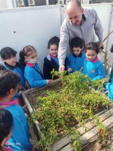 " شمس وخضرا".. براعم شبان بنها داخل مركز الإنبات