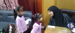 طفل صغير حلم كبير.. اطفال الشبان يديرون حوارات داخل المجمع