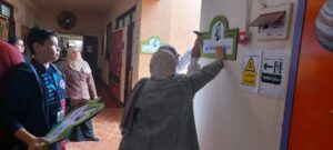 بمسرحية ولافتات ارشادية شبان بنها تواصل التوعية بقضايا المناخ