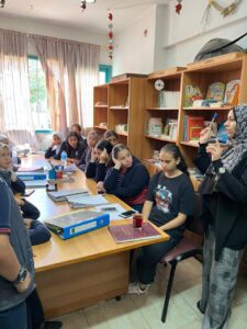 شبان بنها تنظم زيارة ميدانية إلى الهلال الأحمر المصرى