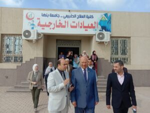 صور .. رئيس جامعة بنها يواصل جولاته ويتفقد 5 كليات لمتابعة سير العملية التعليمية