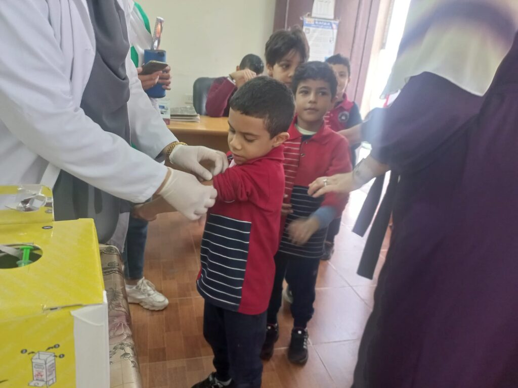 شبان بنها تبدا حملة تطعيم تطعيم ضد مرض  الحمى الشوكية