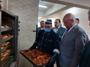 رئيس جامعة بنها يفتتح صالة الألعاب الرياضية بالمدينة الجامعية بكفر سعد