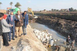 محافظ القليوبية يتابع مشروعات الطرق والكباري والرصف بمدينة بنها