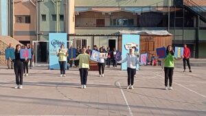 "الدراسة معانا متعة" ... اذاعة باللغة الانجليزية بشبان بنها