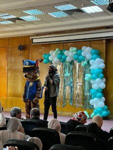 زيارة لمكتبه مصر العامه.. شبان بنها تستمر في احتفالات اعياد الطفولة