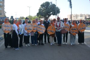 محافظ القليوبية يتقدم مسيرة الشباب والرياضة لمناهضة العنف ضد المرأة